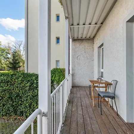 Bright 3-Room Apartment Near Prenzlauer Berg